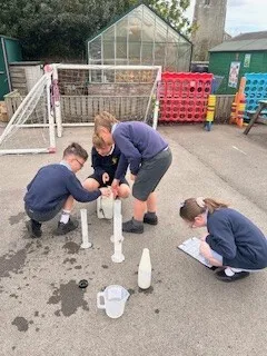 Swallows measuring and comparing capacity and volume in Maths - image 5 Swallows measuring and comparing capacity and volume in Maths - image 5