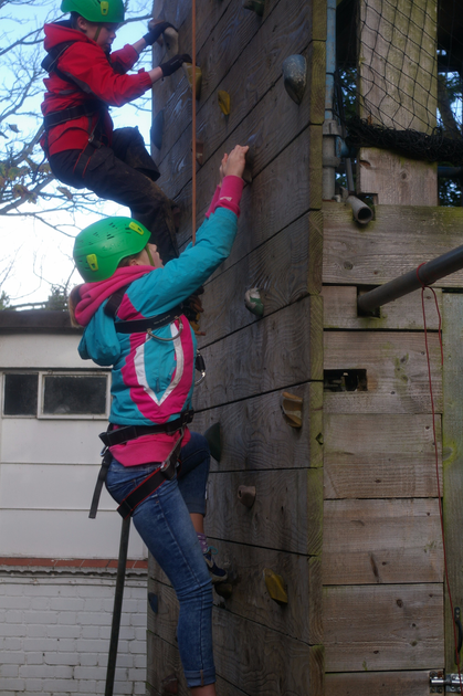 chloe_climb.JPG