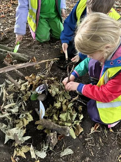 Autumn 2022 - October 12th - Acorns - Building Houses (wattle and daub) for 17th Century Characters to Re-enact the Great Fire of London - image 4 Autumn 2022 - October 12th - Acorns - Building Houses (wattle and daub) for 17th Century Characters to Re-enact the Great Fire of London - image 4