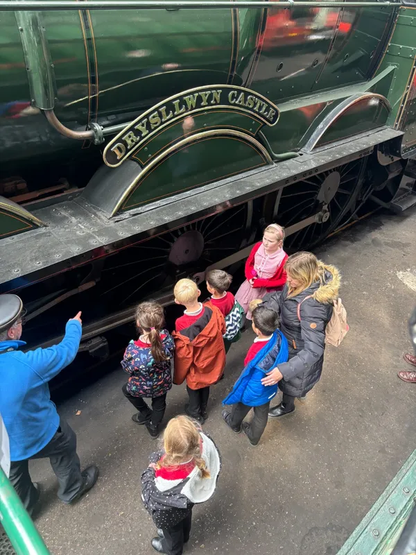 Year 3 Didcot Railway Centre - image 36