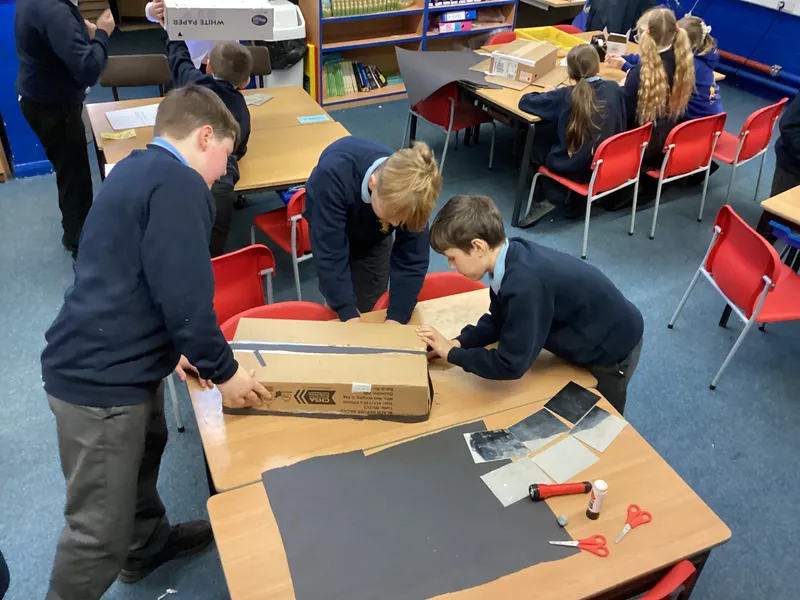 Ospreys were challenged to make a torch light shine into a box and come back out of the same side in a different place using mirrors - image 7 Ospreys were challenged to make a torch light shine into a box and come back out of the same side in a different place using mirrors - image 7