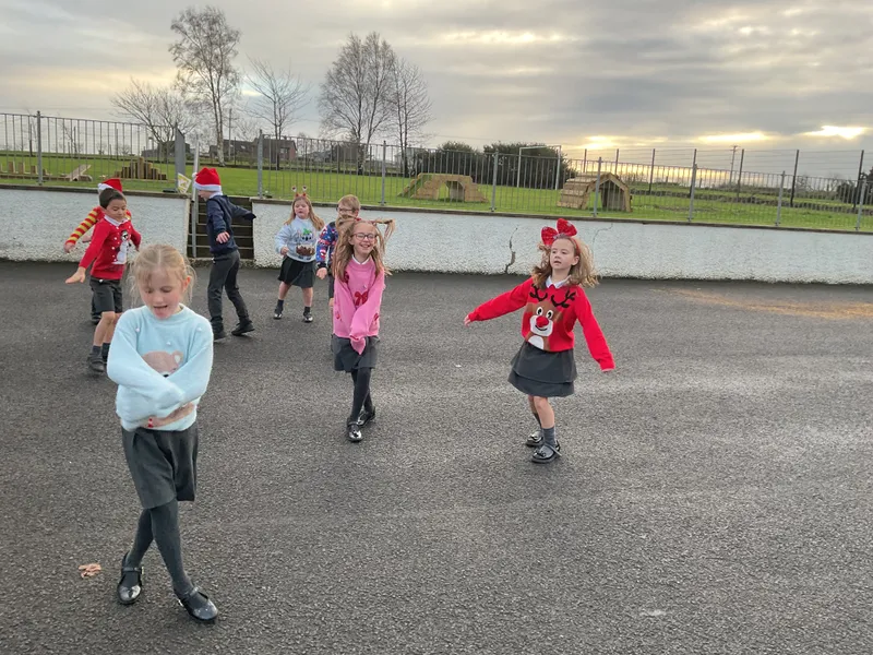 Santa Daily Mile 2025 - image 27 Santa Daily Mile 2025 - image 27