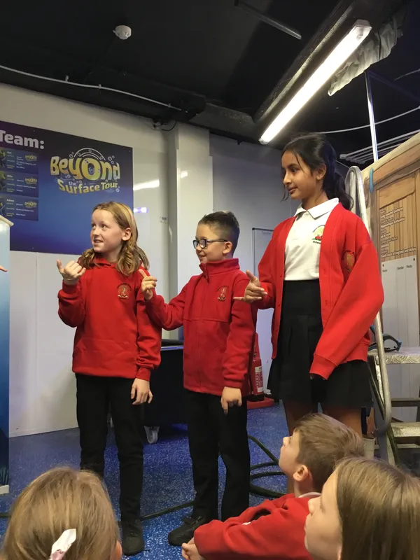 Year 5 Sealife Centre  - image 19