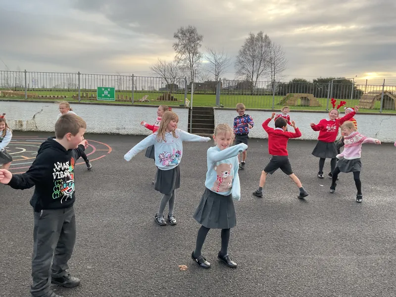 Santa Daily Mile 2025 - image 38 Santa Daily Mile 2025 - image 38