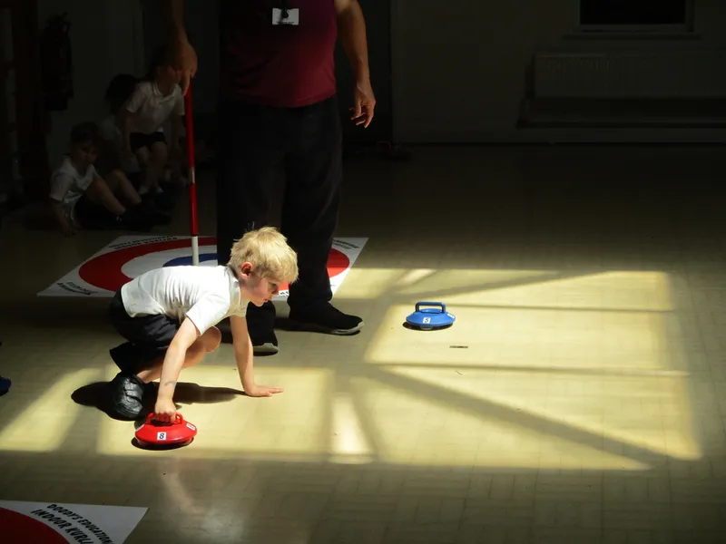 Curling - image 18