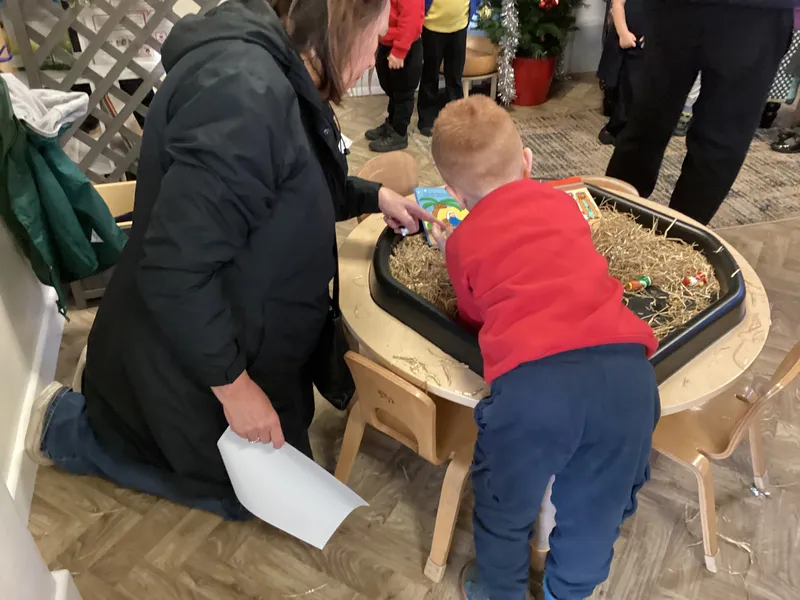 christmas stay & play 25 - image 10 christmas stay & play 25 - image 10