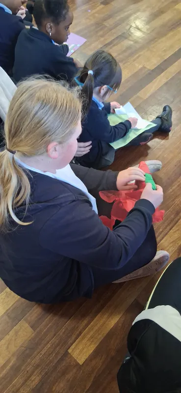 Y6 Christmas - image 14