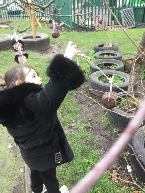 Nursery bird feeders - image 3