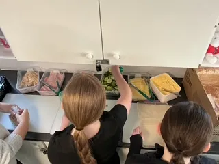 Photos - image 5 Photos - image 5