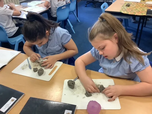 Clay sculptures - image 1