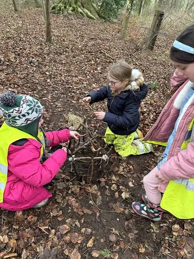 Spring 2023 - January 11th - Oaks - Viking Longhouses and Tarp Shelters (practising knots) - image 2 Spring 2023 - January 11th - Oaks - Viking Longhouses and Tarp Shelters (practising knots) - image 2