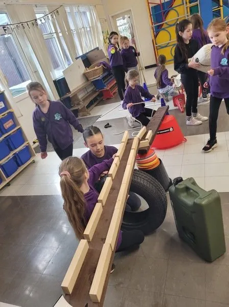 PE 4 - image 6 PE 4 - image 6