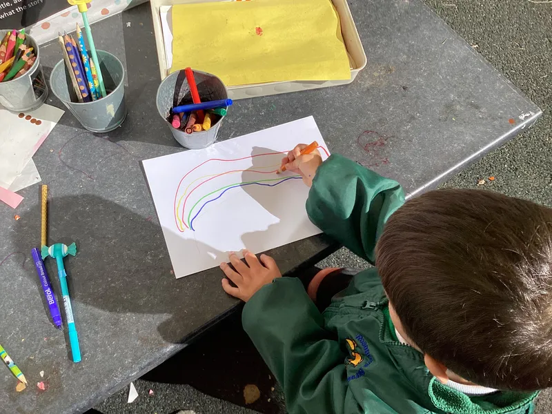 How the crayons saved the rainbow - image 12 How the crayons saved the rainbow - image 12