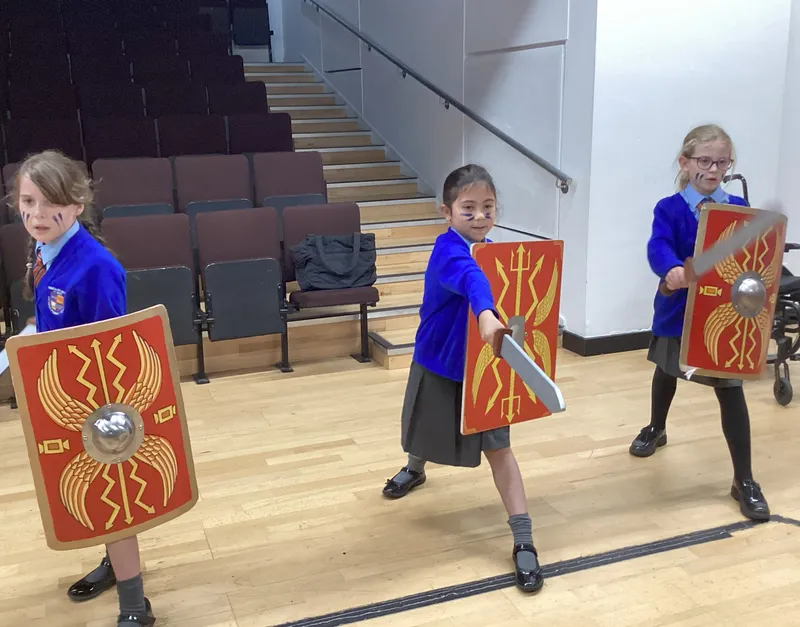 Year 4 Gallery - image 12