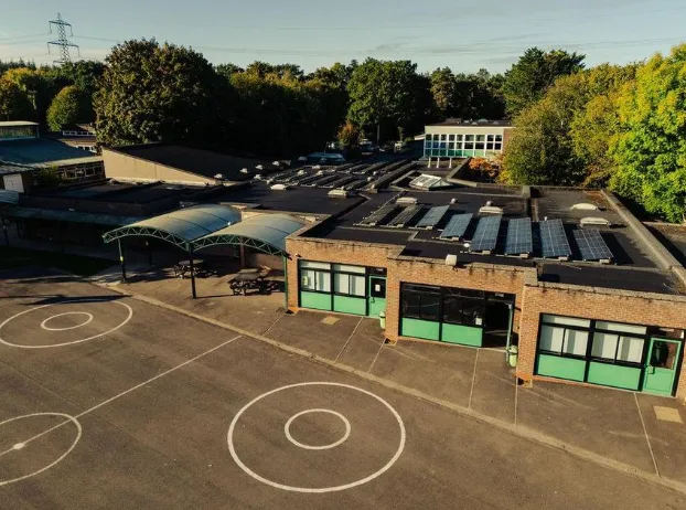 School Tour - image 16