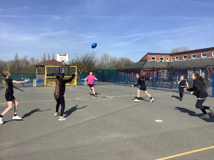 ER PE Rugby - image 2 ER PE Rugby - image 2