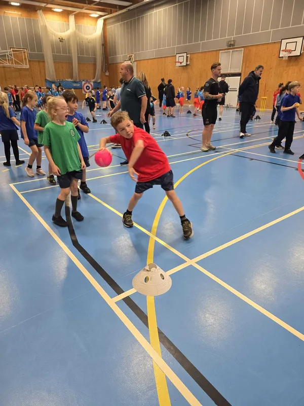 Gallery - created at 2025-11-10 10:53:30 - image 1 Gallery - created at 2025-11-10 10:53:30 - image 1