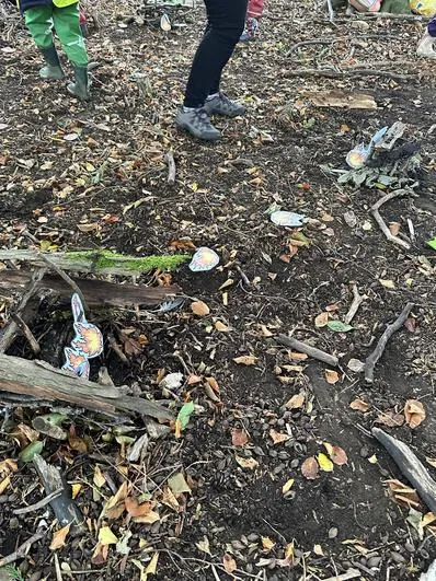 Autumn 2022 - October 12th - Acorns - Building Houses (wattle and daub) for 17th Century Characters to Re-enact the Great Fire of London - image 3 Autumn 2022 - October 12th - Acorns - Building Houses (wattle and daub) for 17th Century Characters to Re-enact the Great Fire of London - image 3