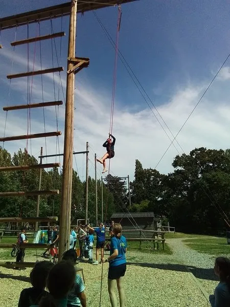 Group 3 - Trapeze - image 34