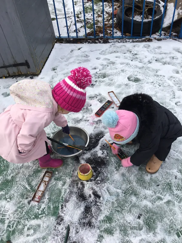 Nursery - snowy day - image 4