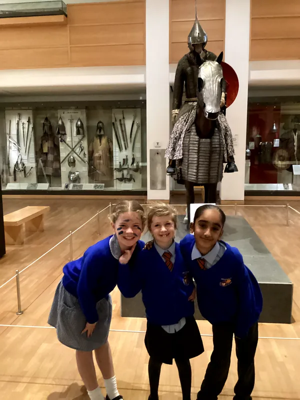 Year 4 Gallery - image 21