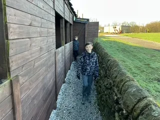 Photos - image 24 Photos - image 24