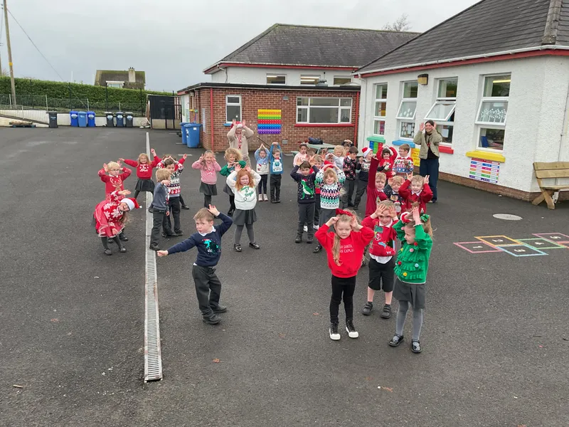 Santa Daily Mile 2025 - image 32 Santa Daily Mile 2025 - image 32