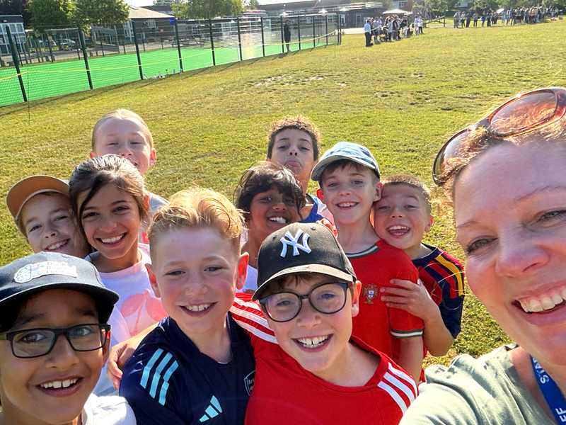 This bunch of superstar runners enjoyed their Bog Eyed Jog this morning at 7:30 AM!