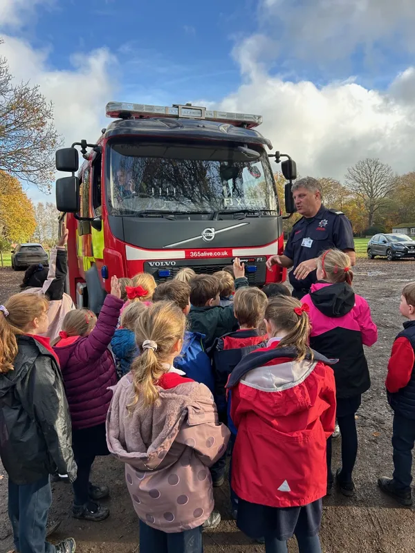 Gallery - created at 2025-11-13 18:38:59 - image 13