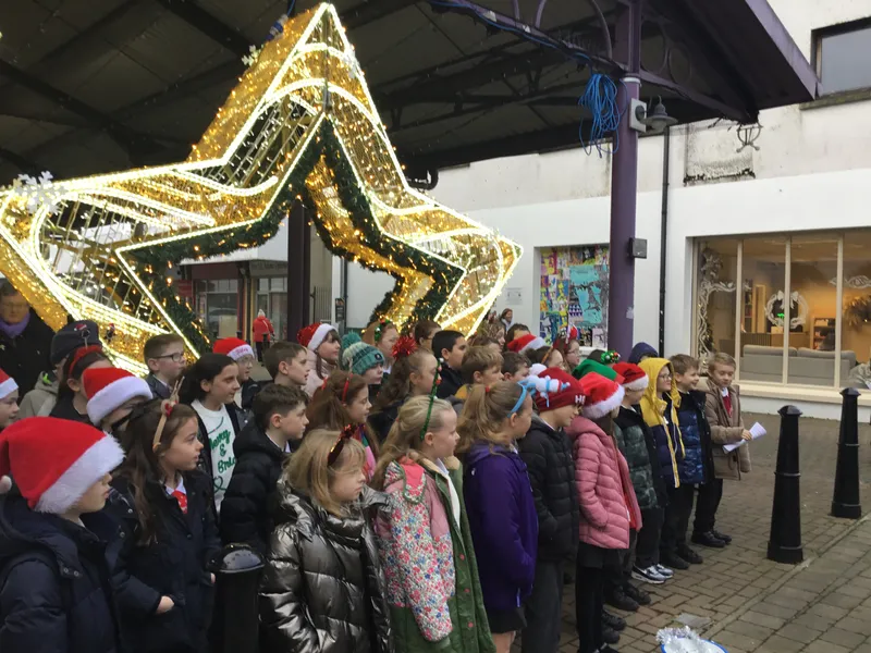 P5-7 Carol Singing - image 12