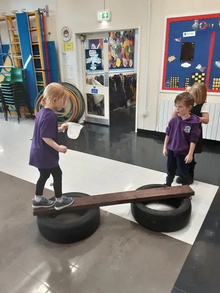 PE 4 - image 1 PE 4 - image 1