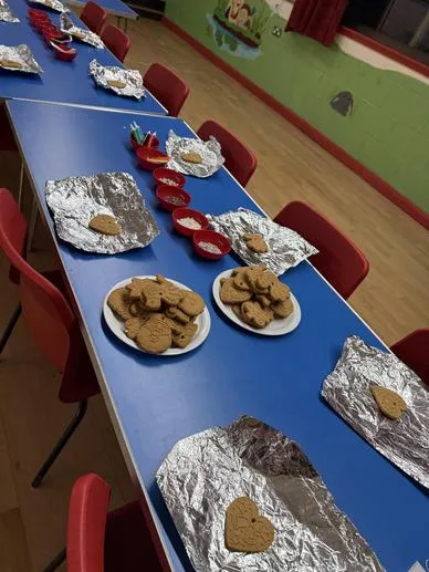 Breakfast Club had a competition to decorate the best Christmas cookie! - image 1