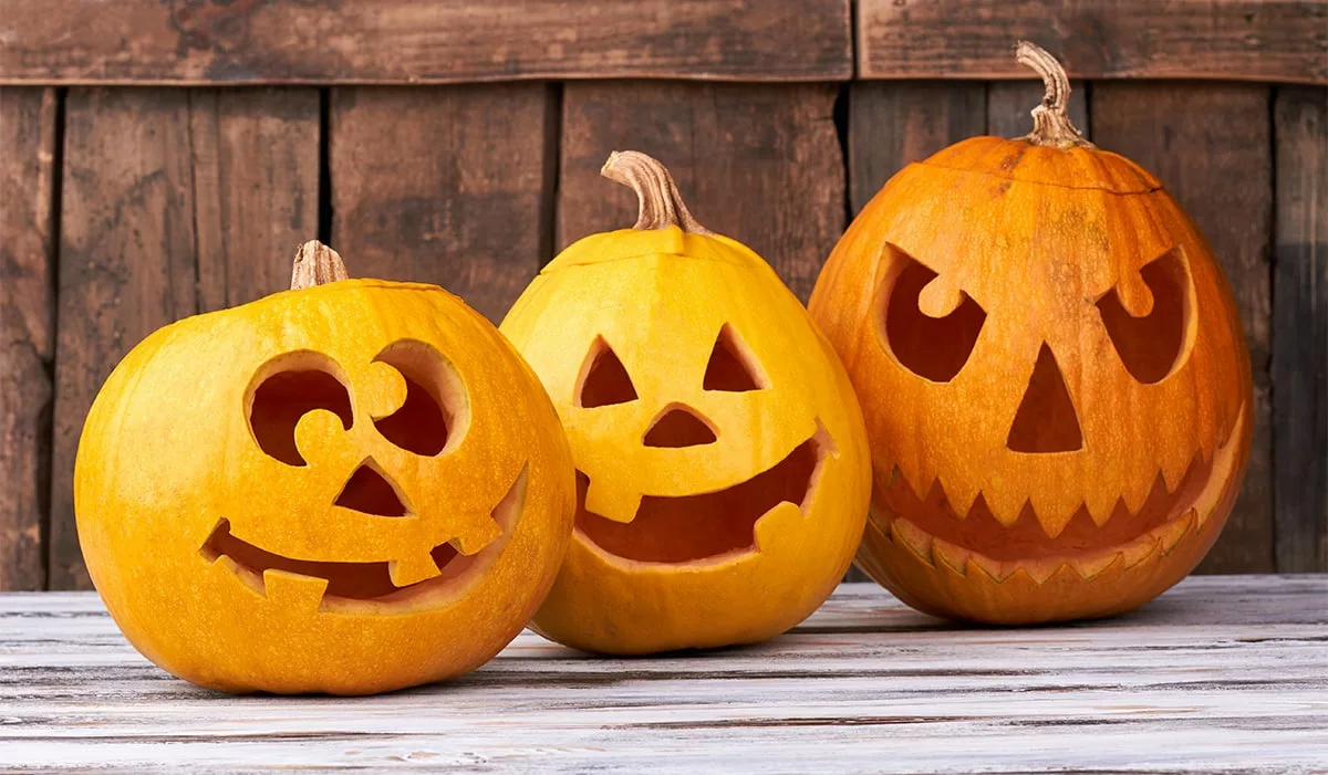 PUMPKIN CARVING!