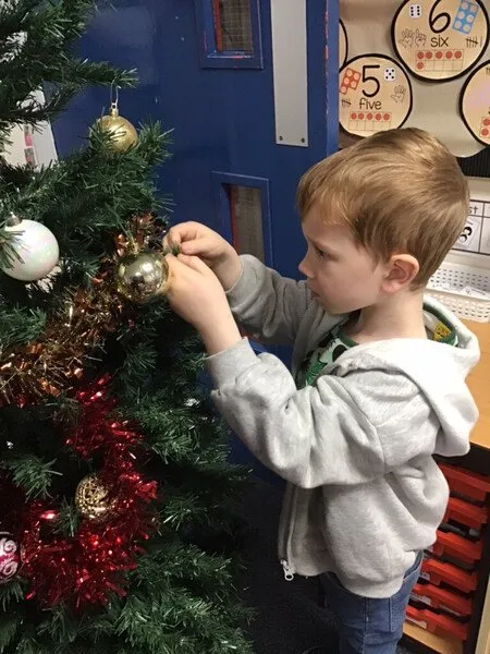 Reception G. - Decorating our Christmas tree - image 16