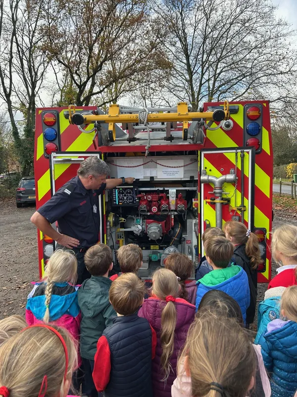 Gallery - created at 2025-11-13 18:38:59 - image 4