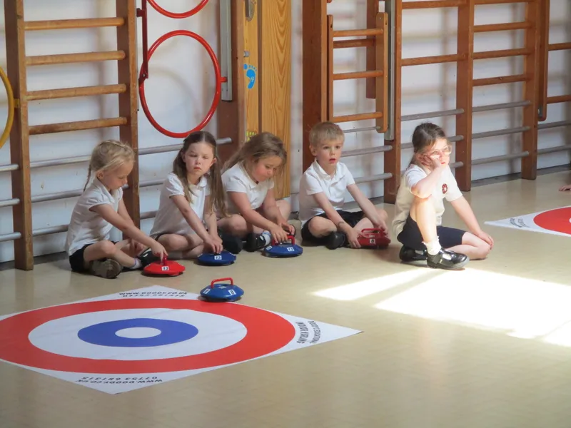 Curling - image 29