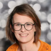 Mrs L Flewers-Andrews