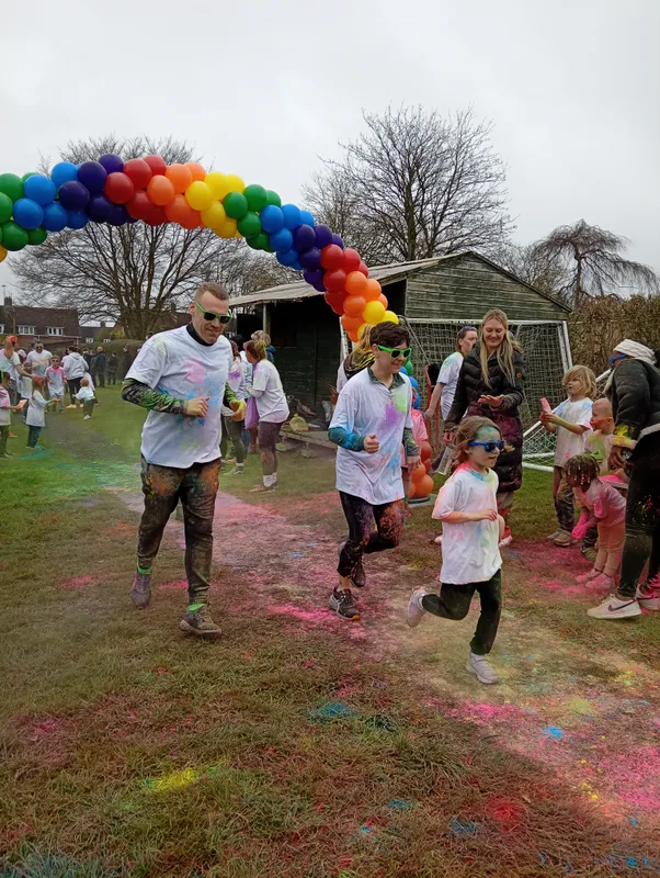 Sponsored Colour Run - image 10