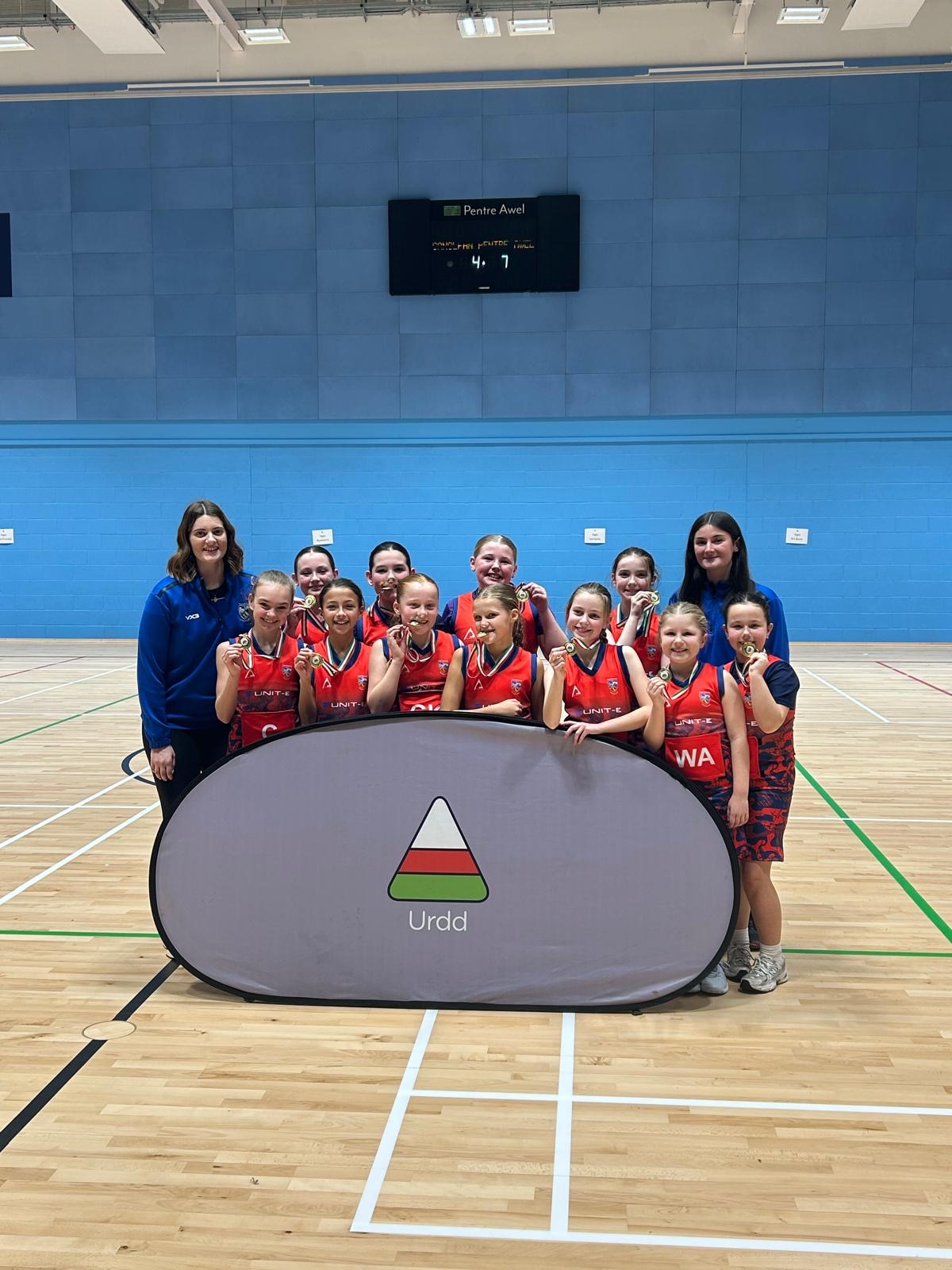 Pel-rhwyd / Netball