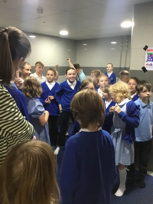 Key stage 2 Mosque visit - image 14