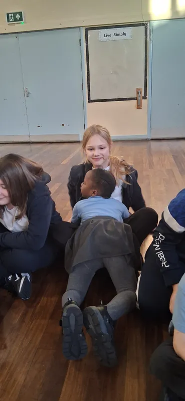 Y6 Christmas - image 12