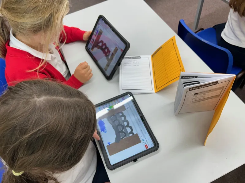 Gallery - created at 2025-10-12 10:09:35 - image 8