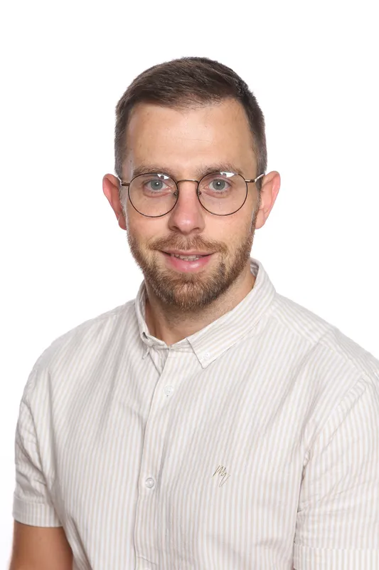 Mr. K. Heseldon Class Teacher 6 Rowan Assistant Headteacher (Assessment, Maths and Behaviour Lead) Mr. K. Heseldon Class Teacher 6 Rowan Assistant Headteacher (Assessment, Maths and Behaviour Lead)