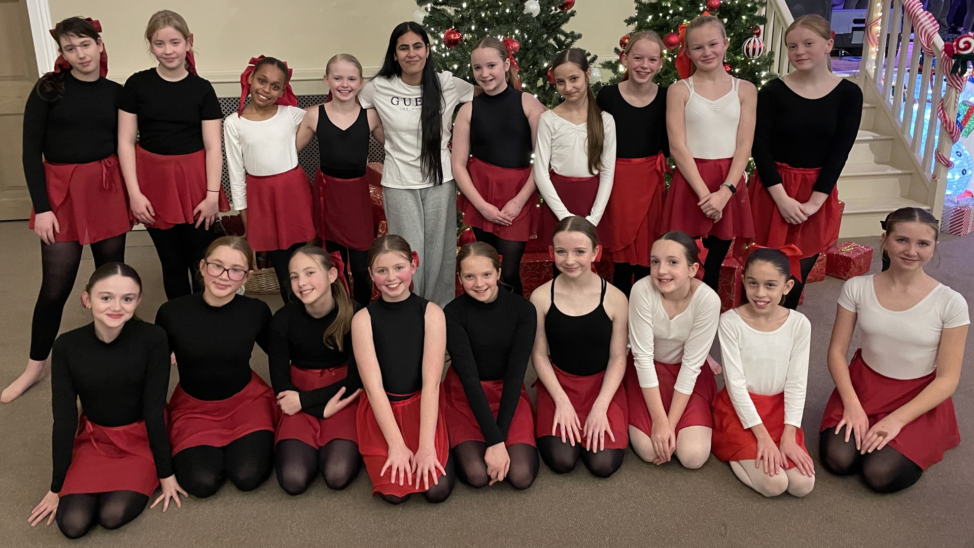 YEAR 7 DANCERS BRING SPARKLE&nbsp;AND SHINE&nbsp;TO SERVICE CHILDREN’S CHRISTMAS CRACKER EVENT&nbsp;