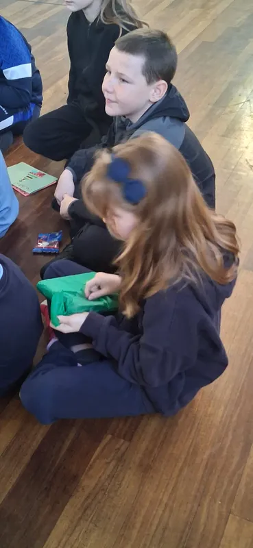 Y6 Christmas - image 27