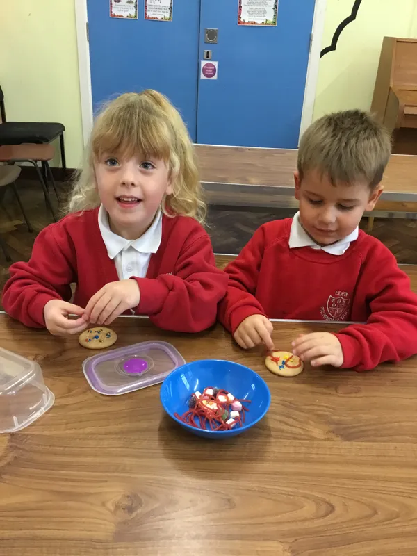 Baking Club - Decorating Biscuits - image 7 Baking Club - Decorating Biscuits - image 7