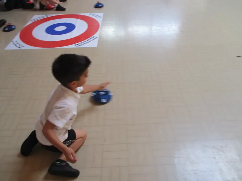 Curling - image 2