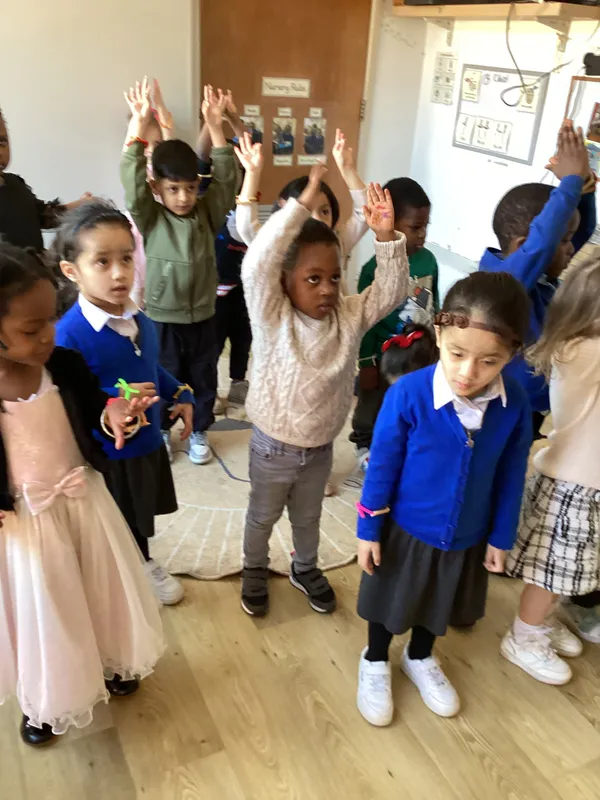 Gallery - created at 2025-04-04 15:02:06 - image 10