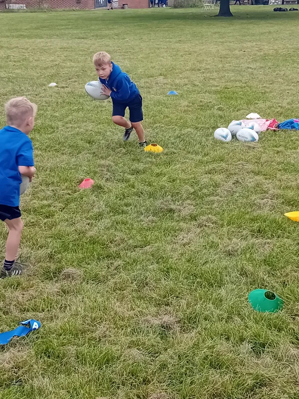 Robins developing their rugby skills - image 3 Robins developing their rugby skills - image 3