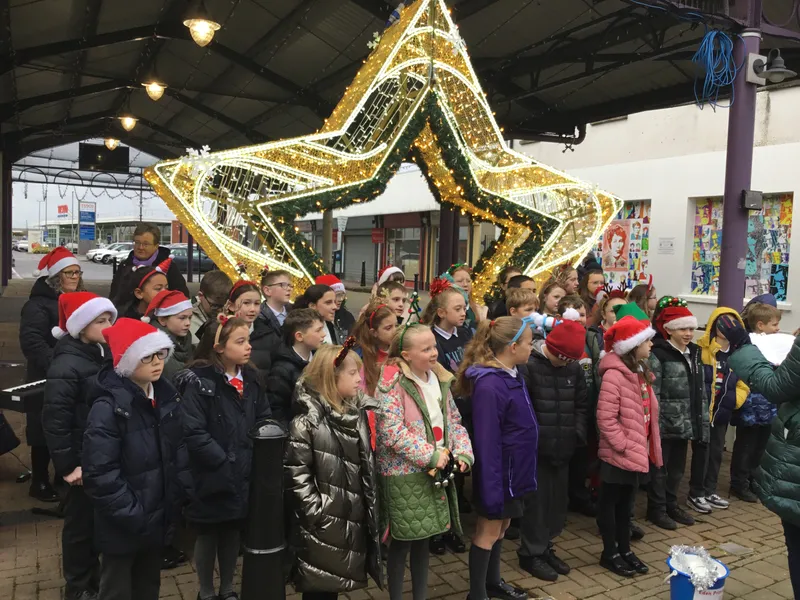 P5-7 Carol Singing - image 11